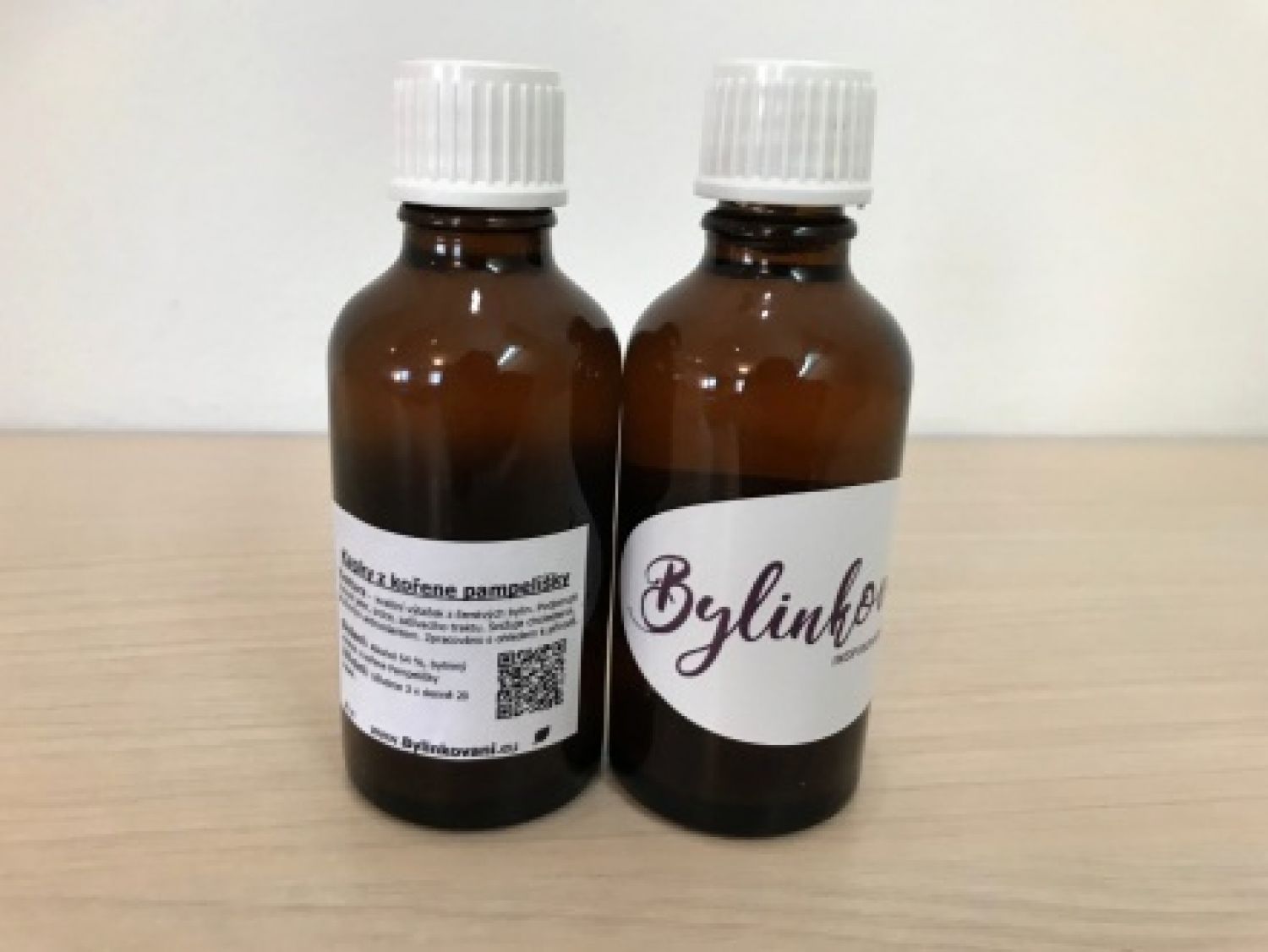 Z kořene pampelišky